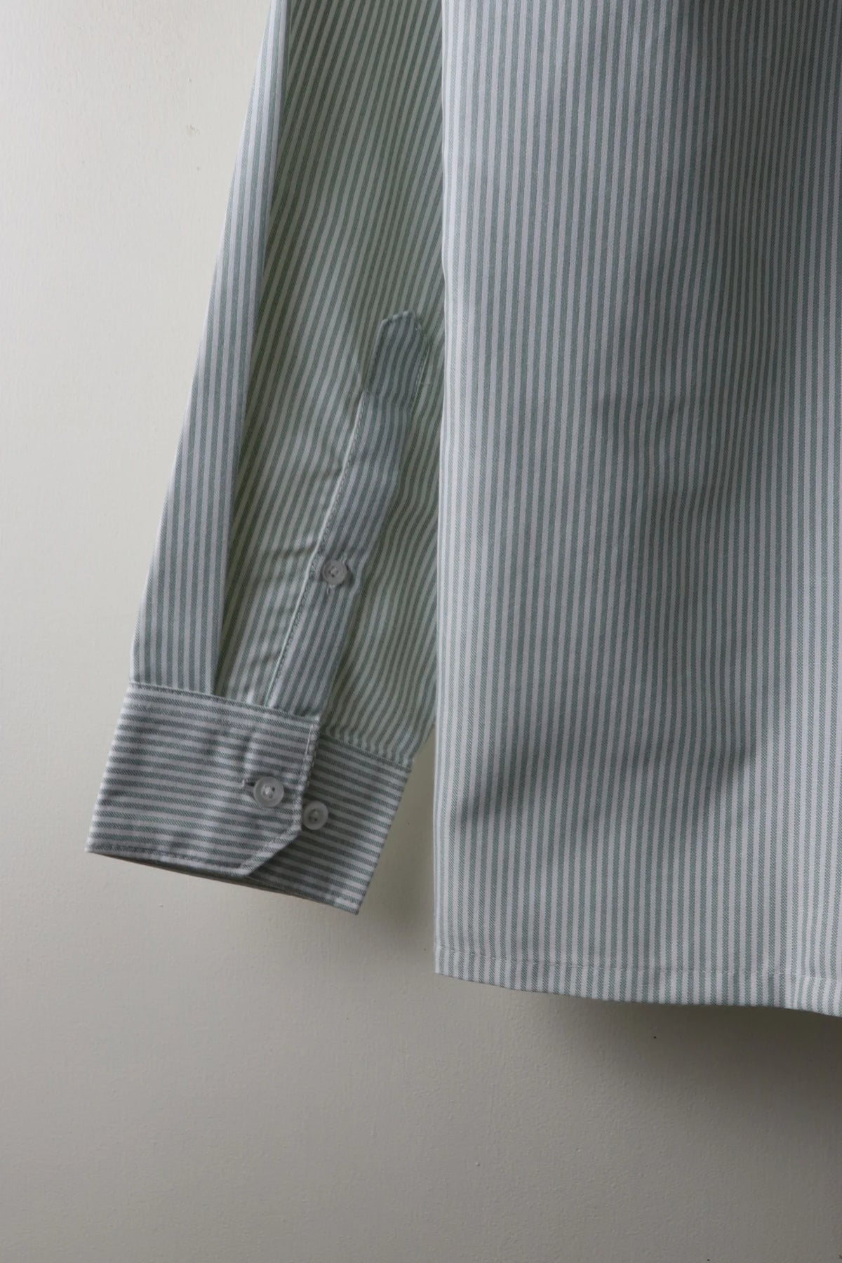 Artko 527: Relaxed Fit Shirt [UNISEX]